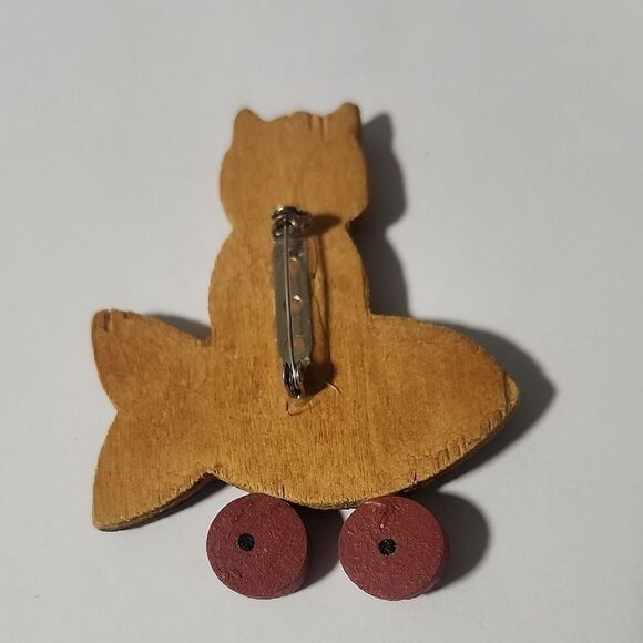 Orange Cat Riding Fish Wooden Brooch Pin - Picture 2 of 4